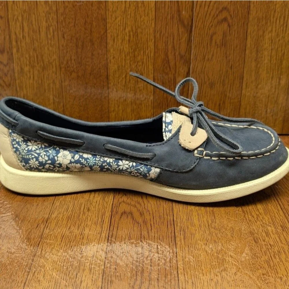 Sperry Oasis Loft Liberty Floral Boat /Deck Shoe Casual Rawhide Laces Size 7.5